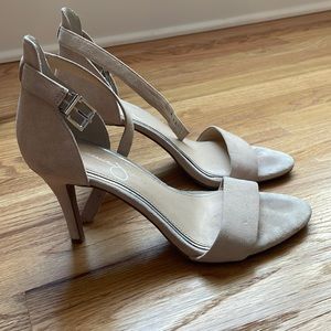 Jessica Simpson Nude Open Toe heels